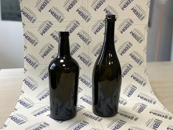 ¿Cómo Resolver El Problema De La Caída De Las Botellas Troncocónicas?