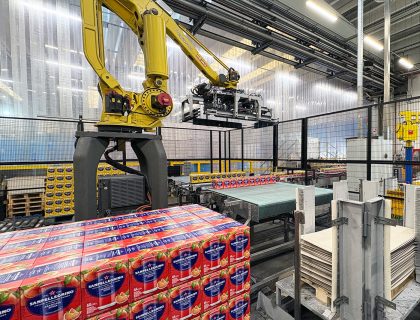 Dépalettiseur OCME Pegasus : robot pour dépalettiser les caisses wrap-around. Également disponible d'occasion et révisé, avec des pièces de rechange compatibles.