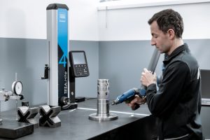 BBM offre ricambi compatibili per macchine di imbottigliamento e confezionamento SIDEL, KRONES e molti altri brand, garantiti da controlli qualità e sala metrologica all’avanguardia.