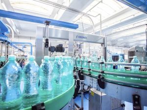 Lightning-fast relocation of KRONES bottling line in just one week: the BBM project for Acqua Smeraldina. Watch the time-lapse video