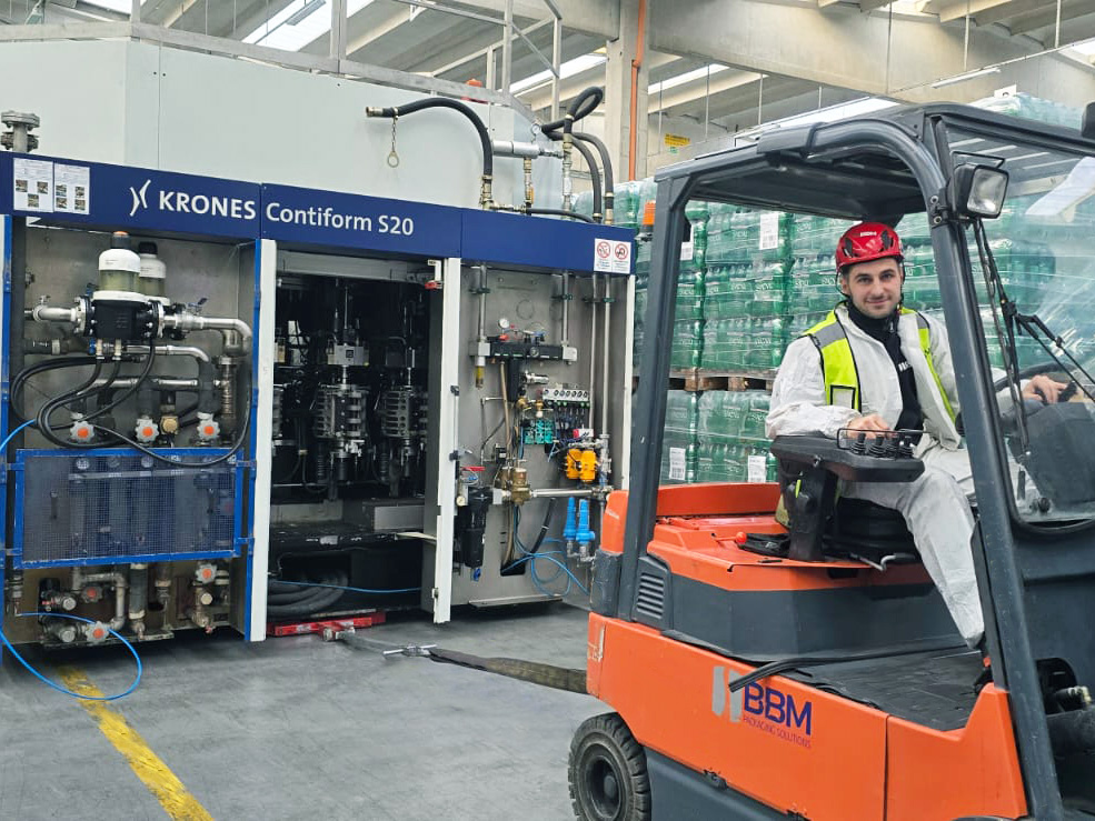BBM Service supports clients with in-house lifting equipment