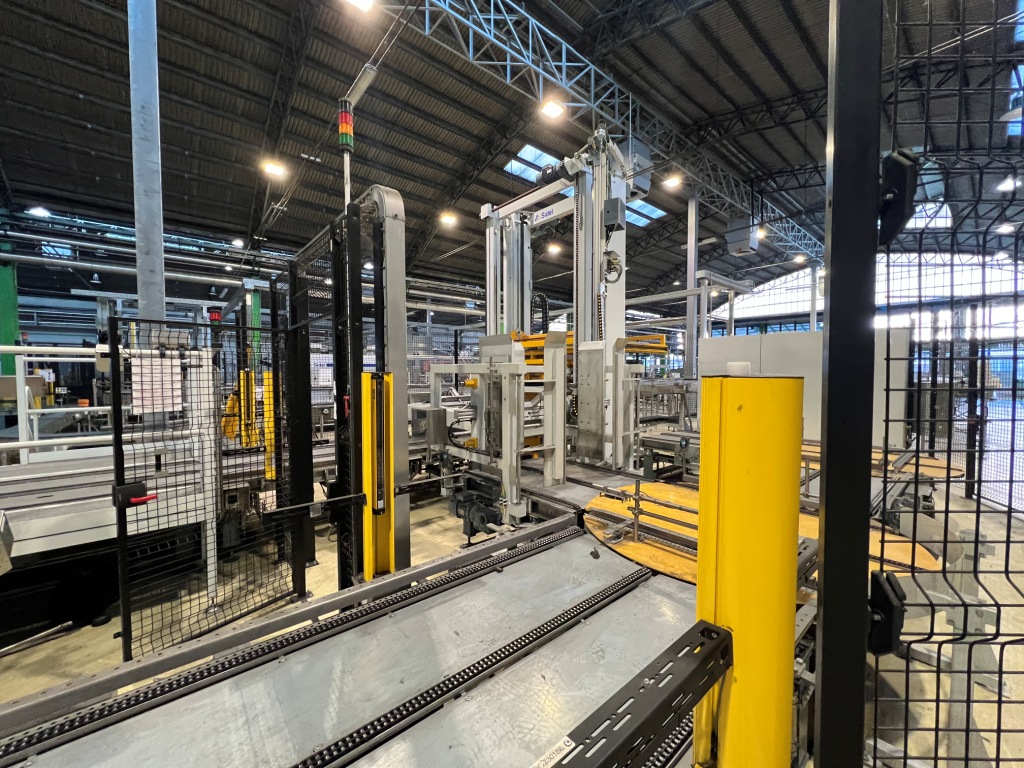 Sidel Sweep-Off depalletizer